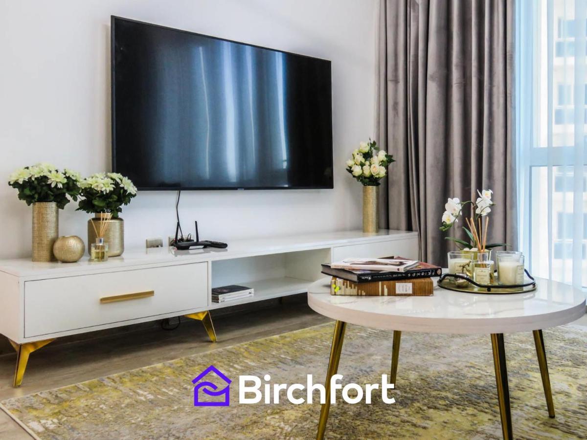 Daire Birchfort - Newly Renovated Huge 2 Bedroom Dubai