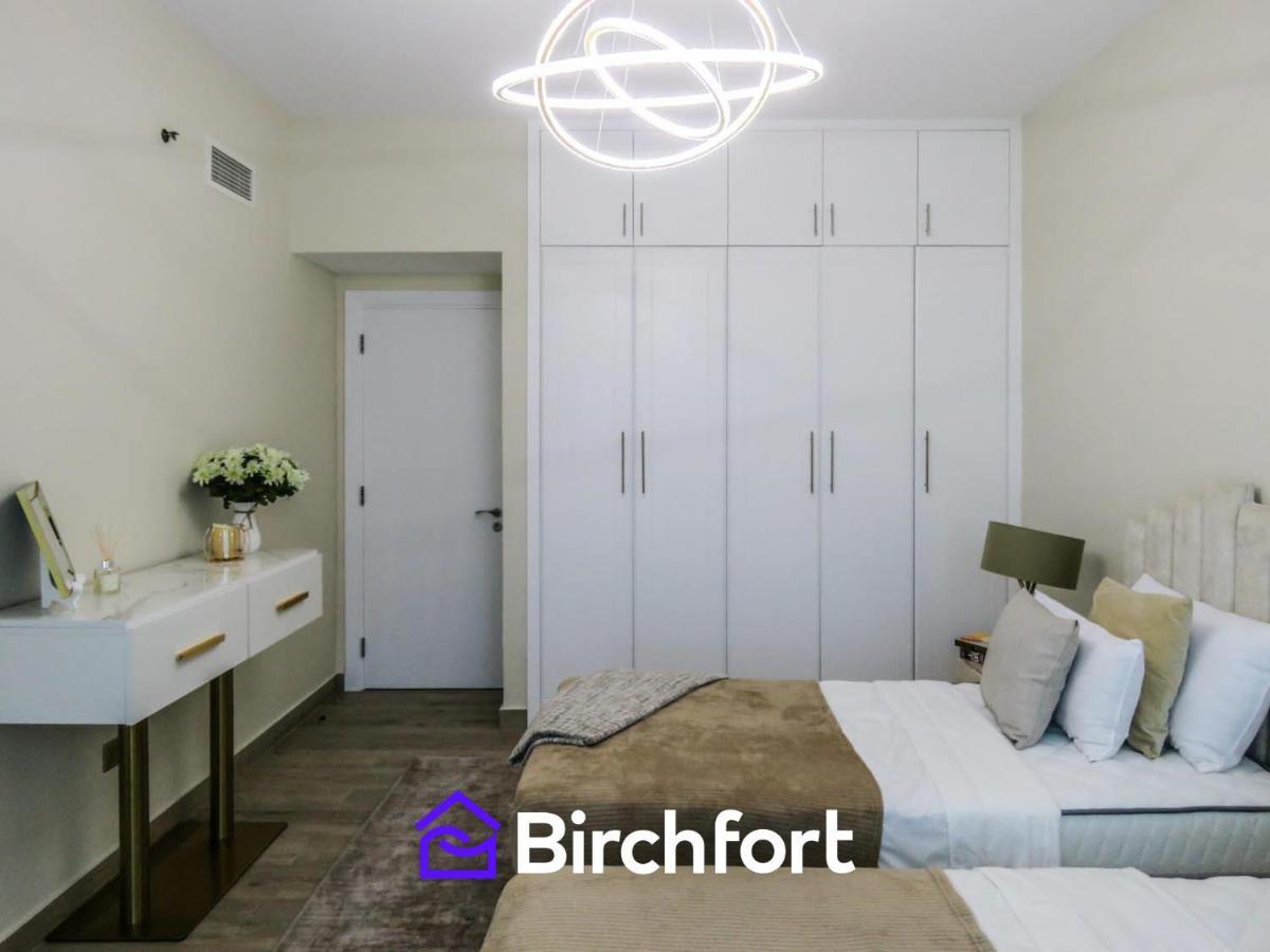 Birchfort - Newly Renovated Huge 2 Bedroom Daire Dubai