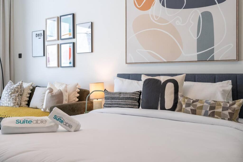 Apartment Eclectic With Terrace In Oxford Blvd Jvc