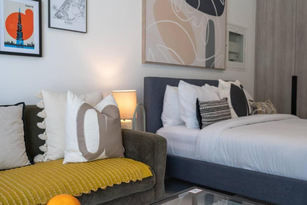 Eclectic With Terrace In Oxford Blvd Jvc Apartment *