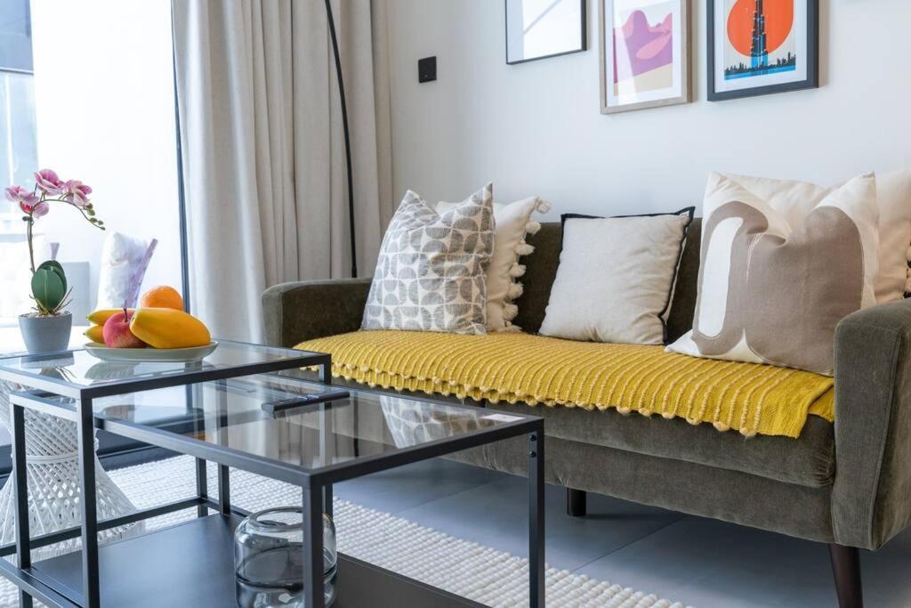 Eclectic With Terrace In Oxford Blvd Jvc * Dubai