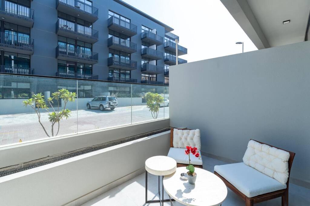 Apartment Eclectic With Terrace In Oxford Blvd Jvc Dubai