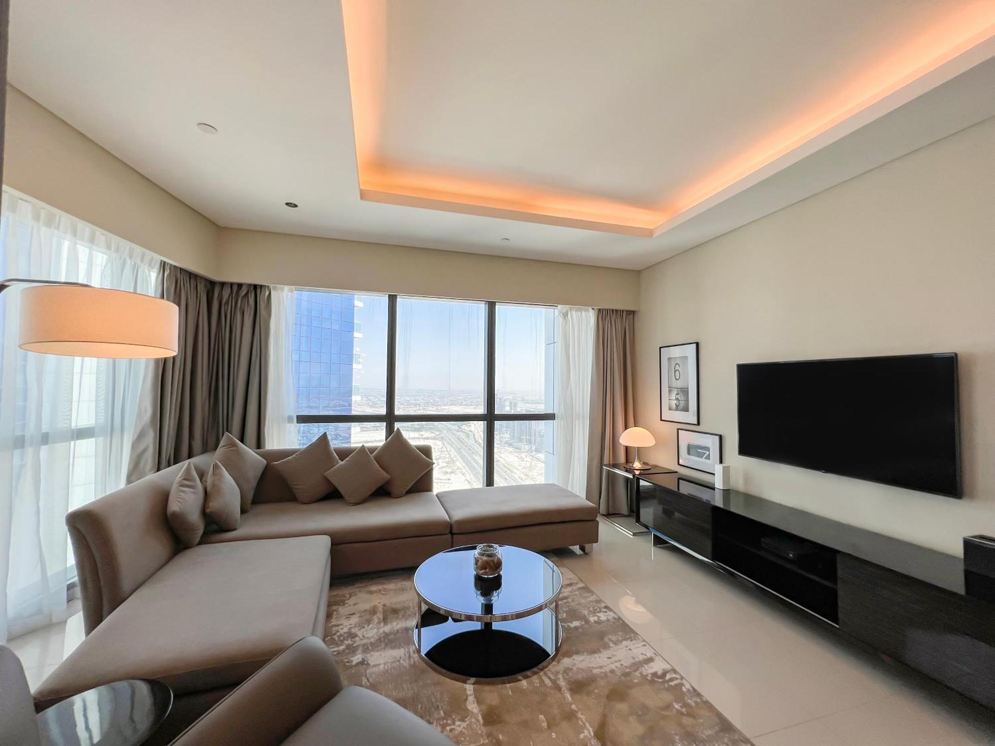 Luton - Damac Paramount 2br High Floor, Business Bay, 61ab06 * Dubai