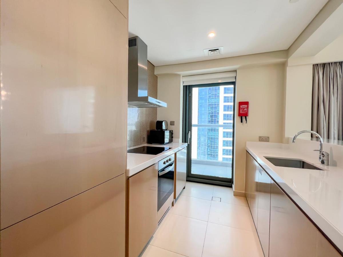 Luton - Damac Paramount 2br High Floor, Business Bay, 61ab06 Dubai