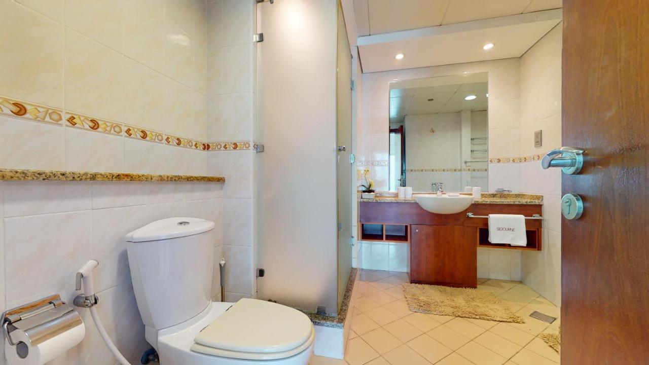 Apartment Lv38 - Elegant 2bhk In View Tower *