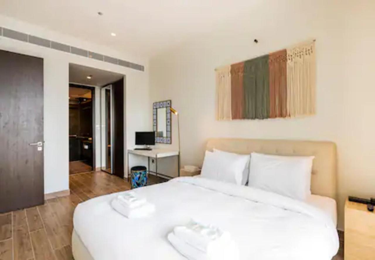 Apartment Mesmerizing 1br Full Marina View At Marina Gate *