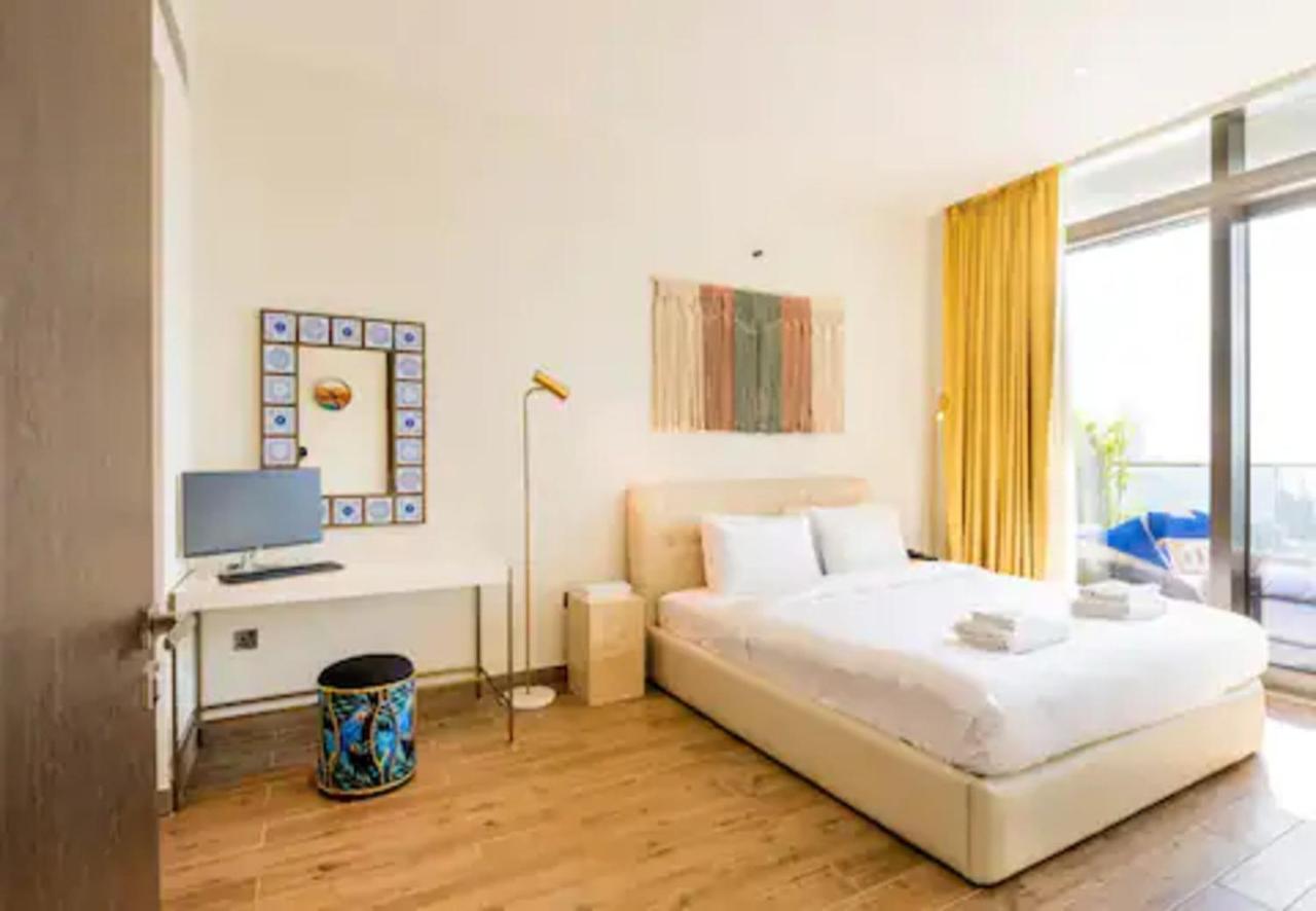 Apartment Mesmerizing 1br Full Marina View At Marina Gate