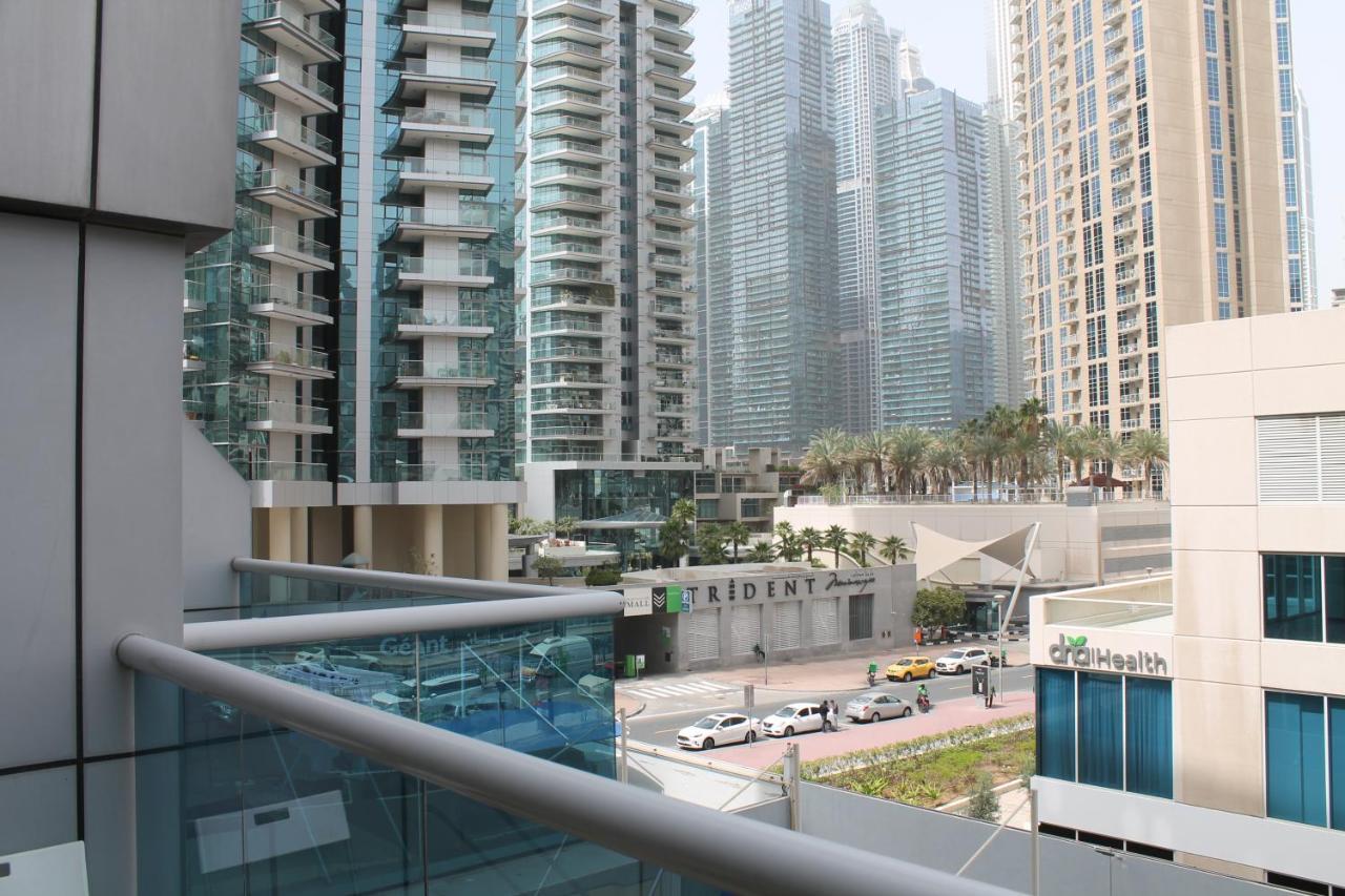 Daire Spacious In Marina Close To Metro And *