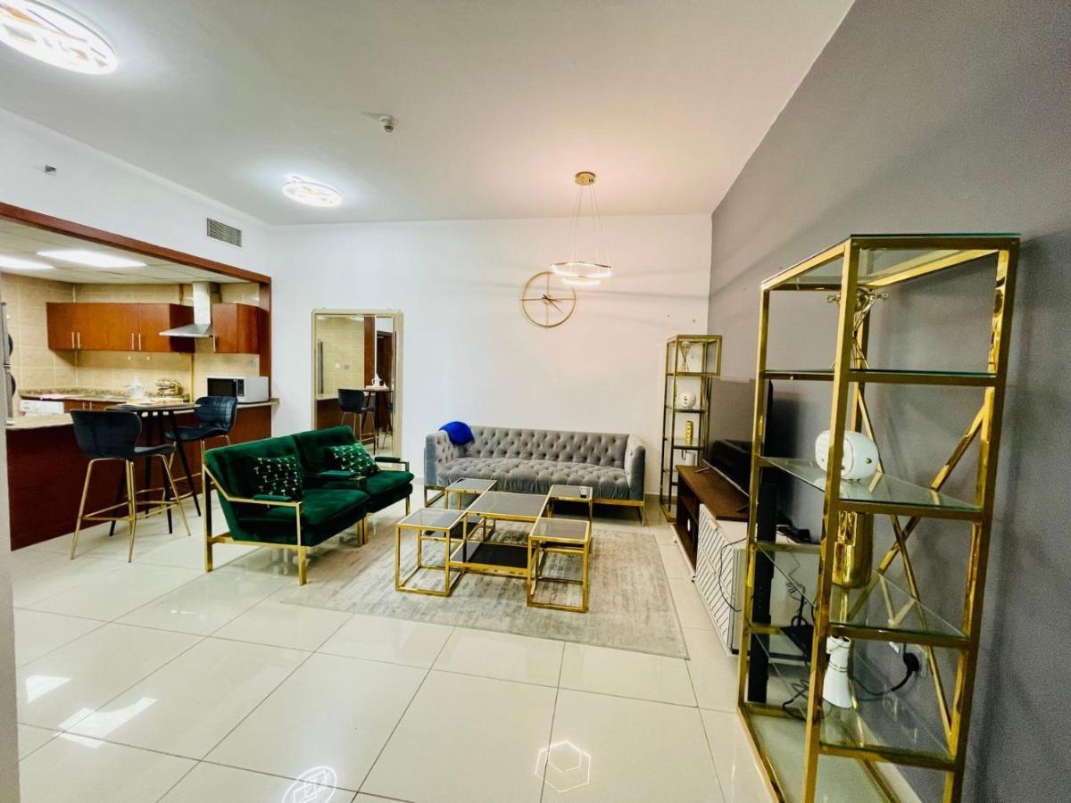 Apartment A Perfect Staycation For Tourists And Travelers' *