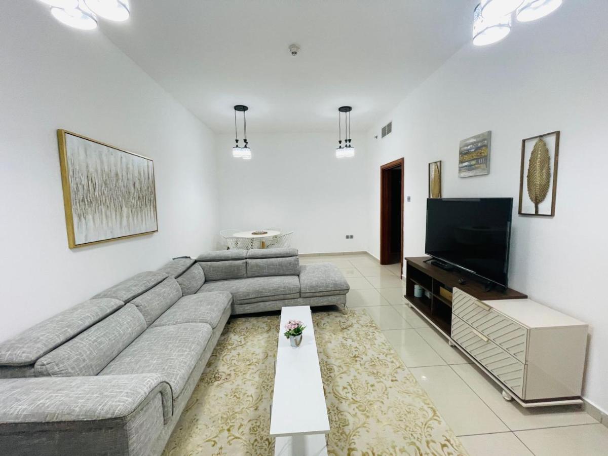 Apartment A Perfect Staycation For Tourists And Travelers' *