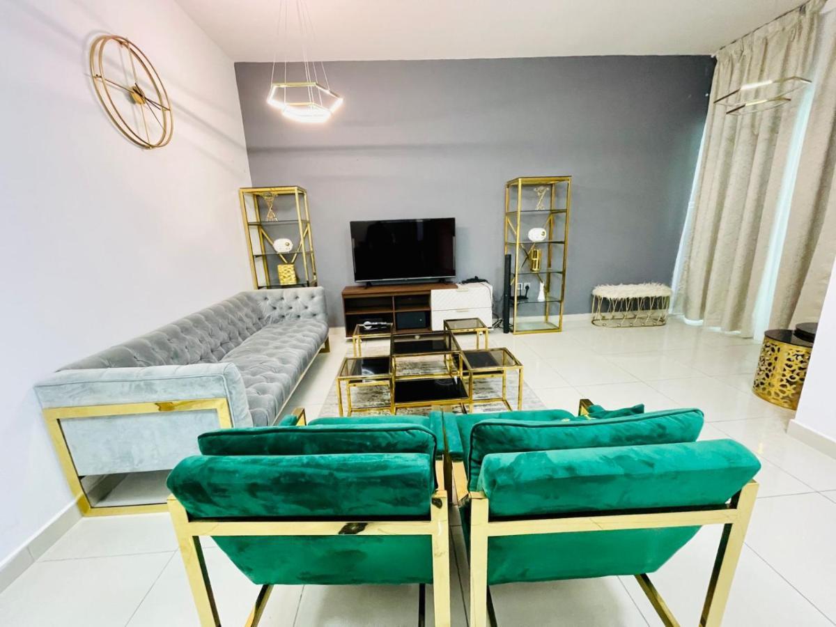 A Perfect Staycation For Tourists And Travelers' Apartment *