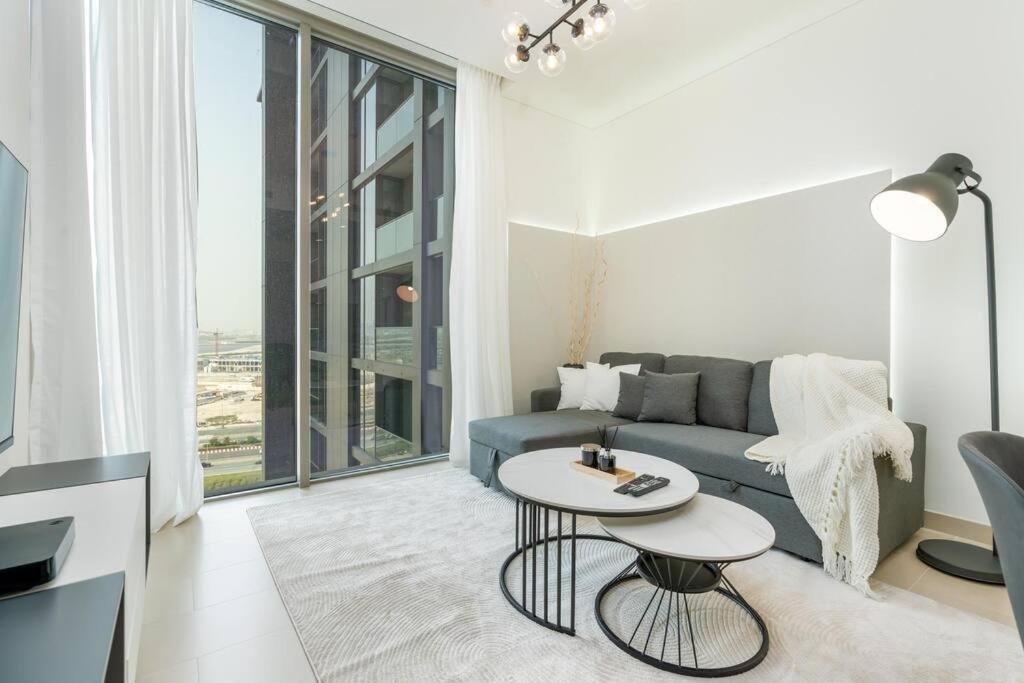Cozy 1bdr 10' From Burj Khalifa