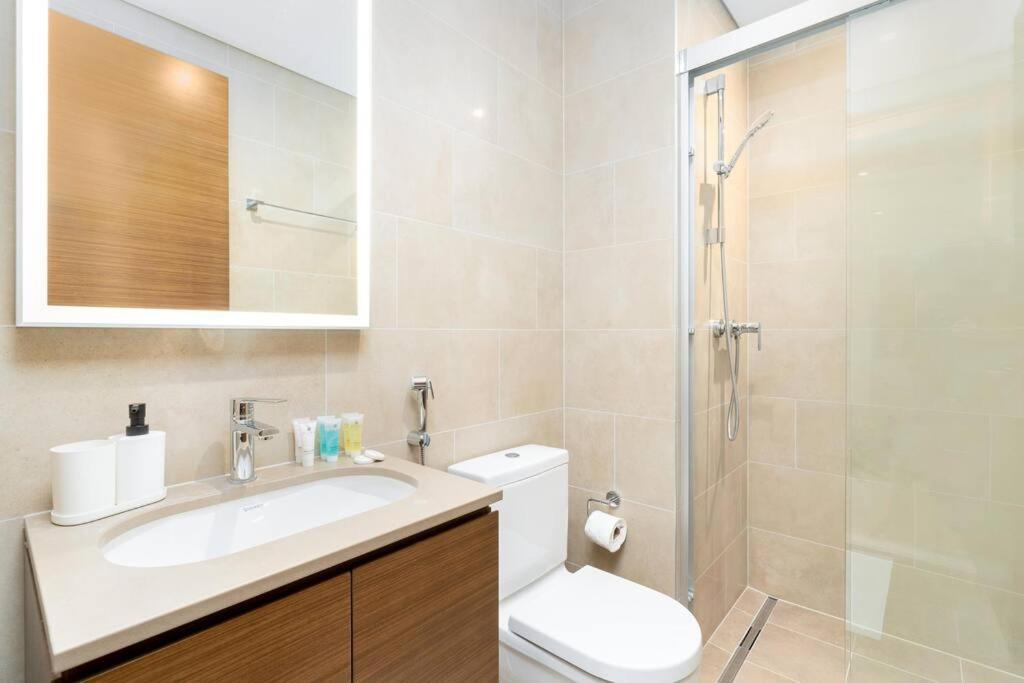 Cozy 1bdr 10' From Burj Khalifa * Dubai