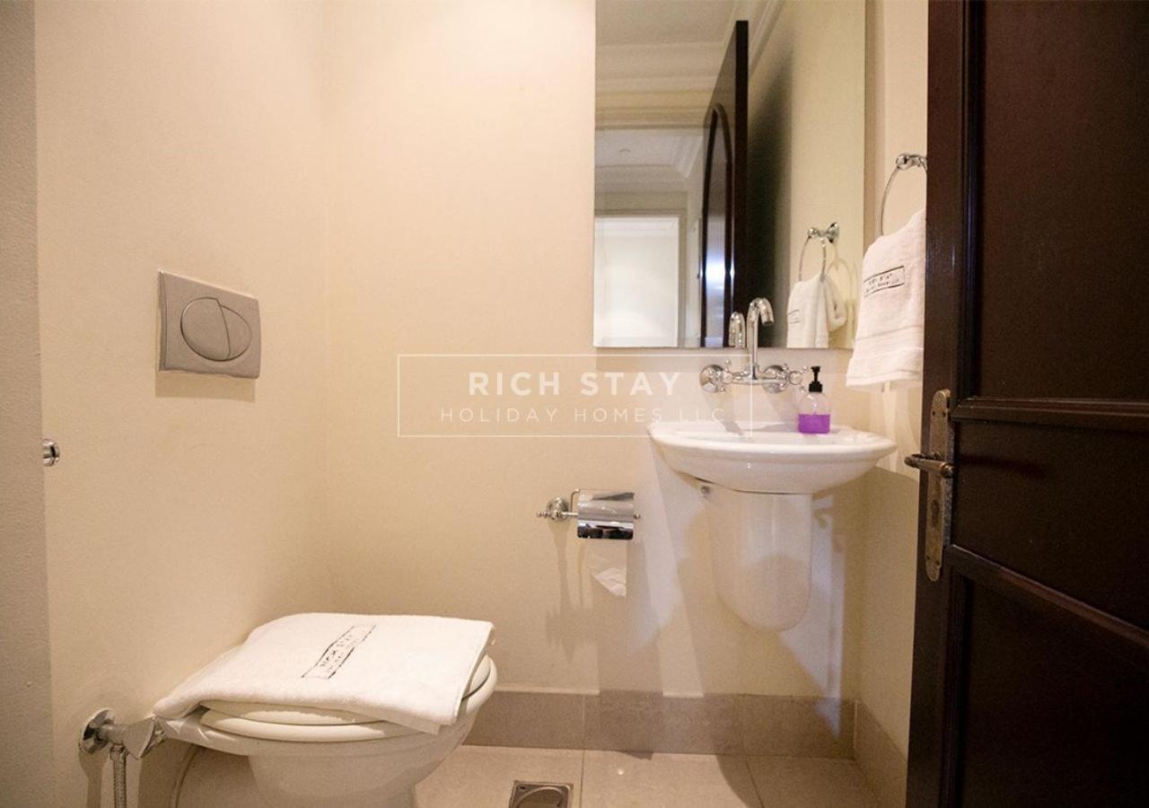 Incredible 2br Apartment, Downtown With Burj & Mall View By Rich Daire *