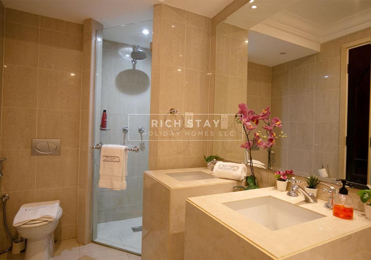 Incredible 2br Apartment, Downtown With Burj & Mall View By Rich * Dubai