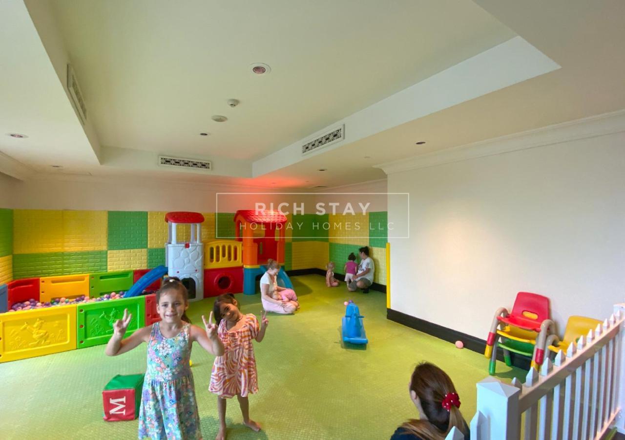 Incredible 2br Apartment, Downtown With Burj & Mall View By Rich Daire Dubai