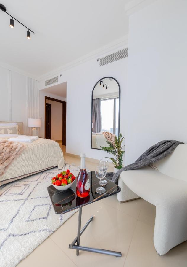 Eden's Homes & - Boulevard Point Apartment *