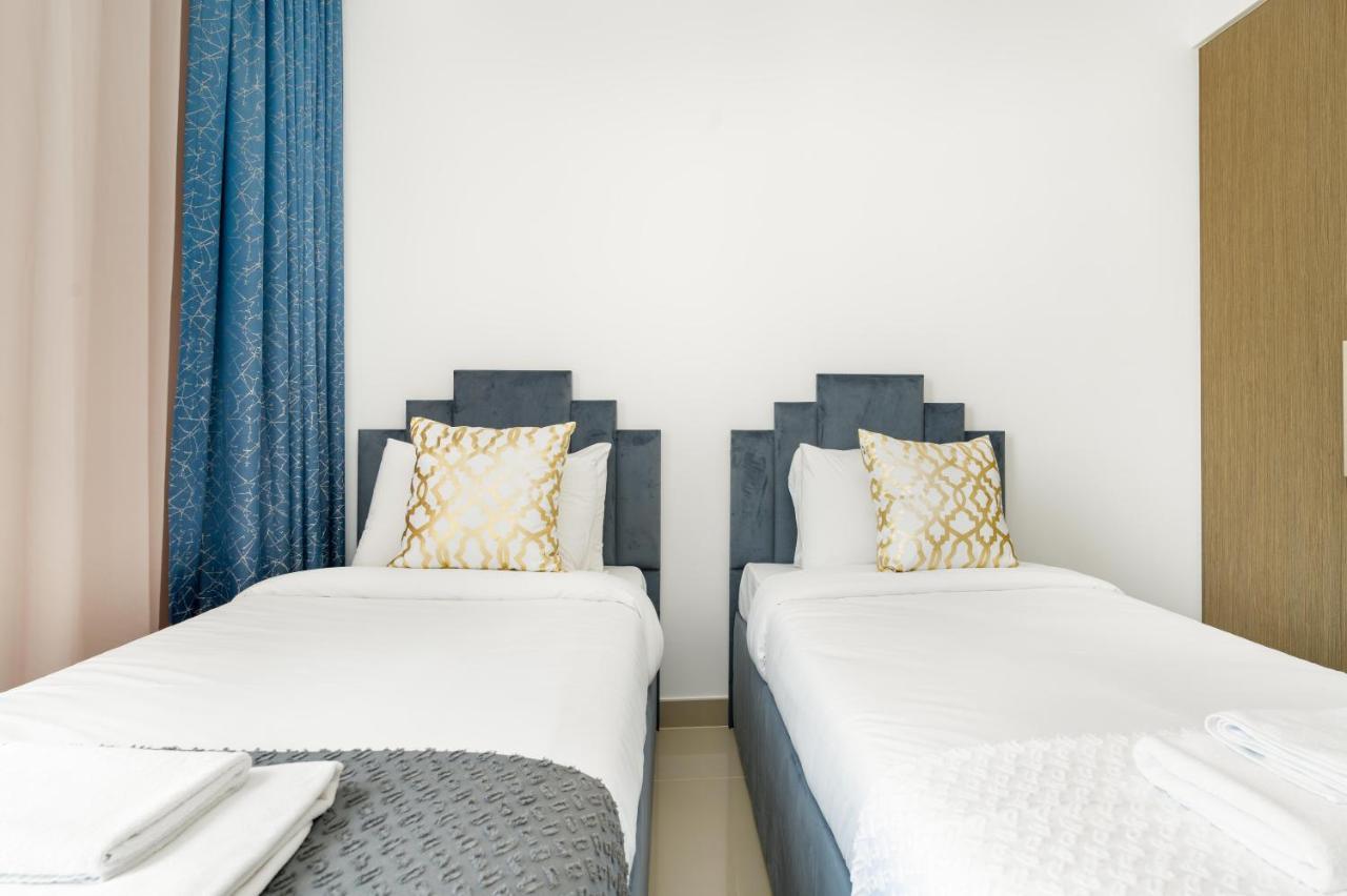 Vacay Lettings - Getaway Creek Harbour Apartment