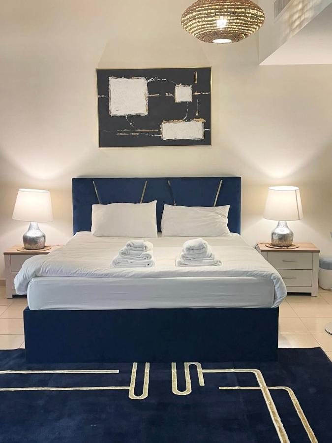 Charming Spacious In The Heart Of Jbr By Sweet Homes Casa de férias *