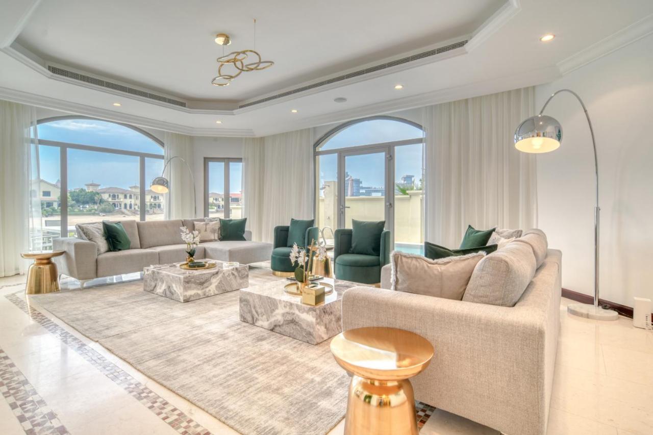 Frond E Villa, Palm Jumeirah - Mint Daire