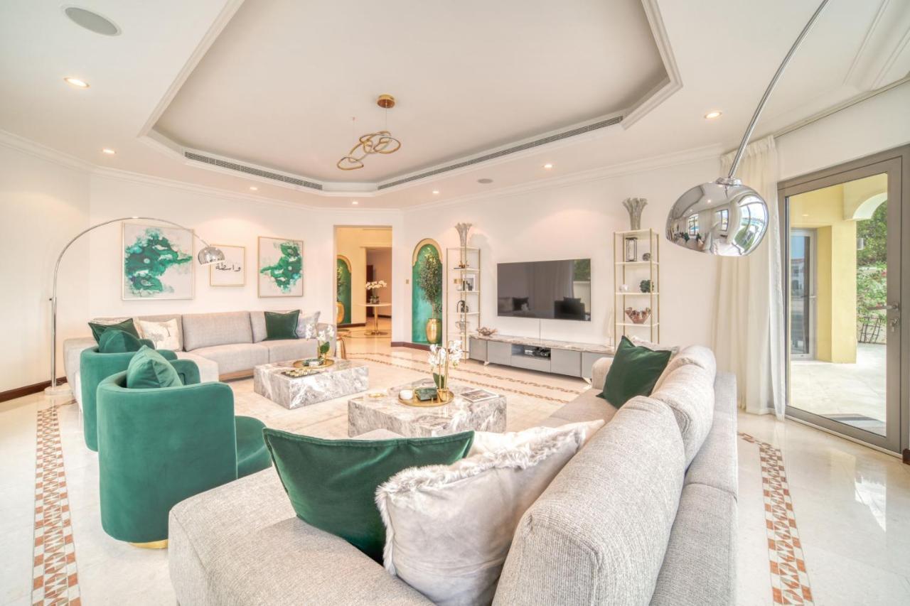 Frond E Villa, Palm Jumeirah - Mint Dubai