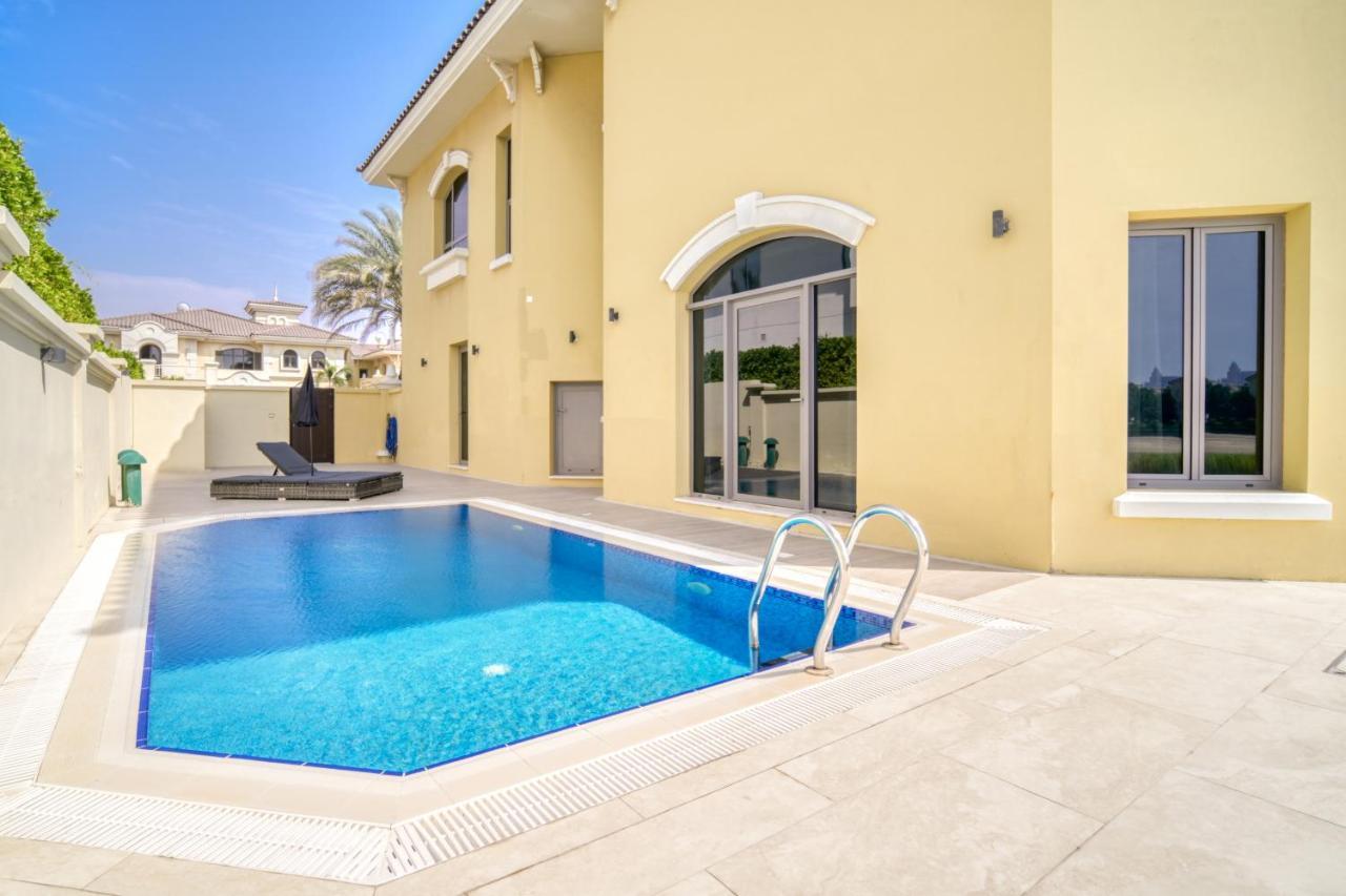 Frond E Villa, Palm Jumeirah - Mint *
