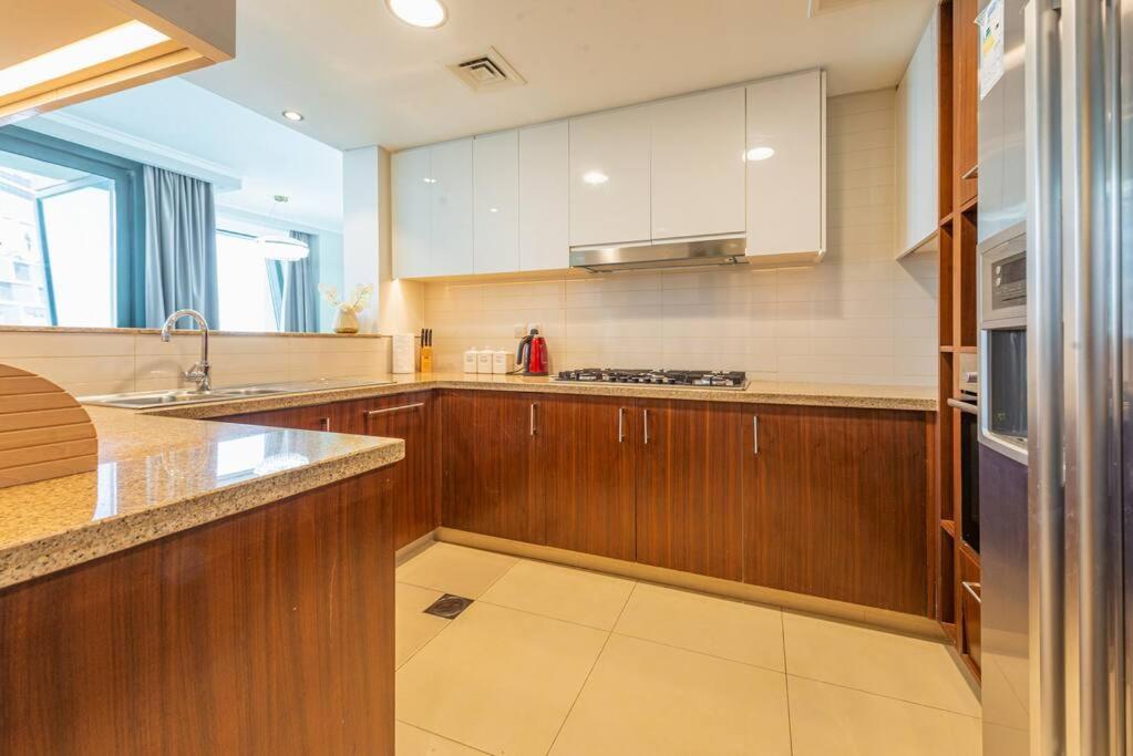 First Class 3br With Full Burj Khalifa And Fountain View * Dubai