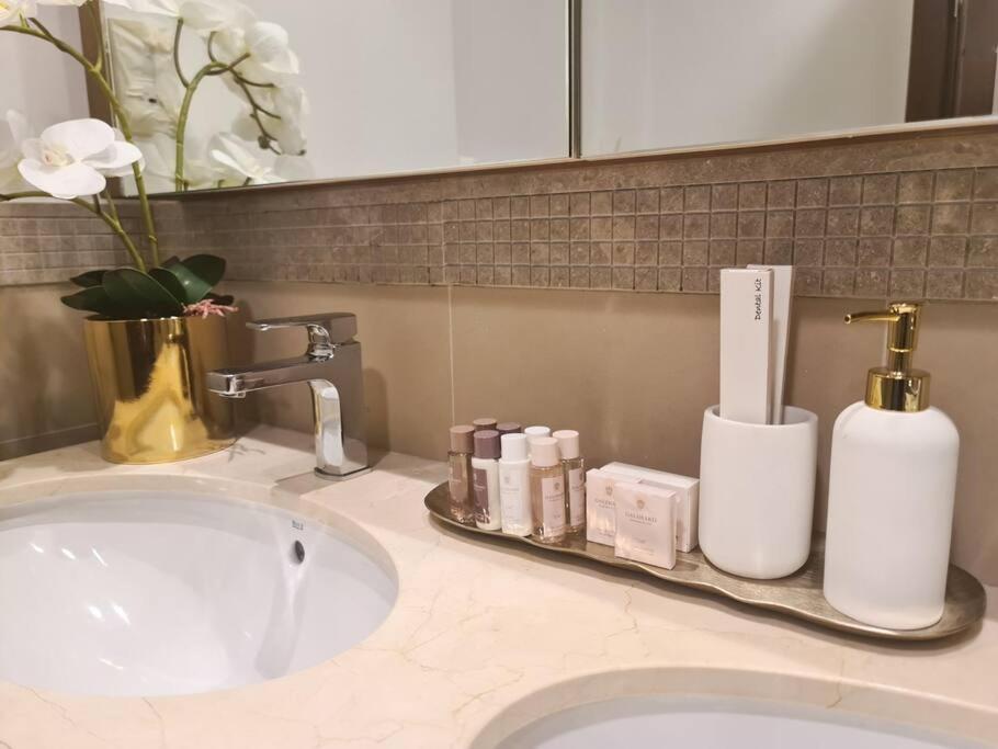 First Class 3br With Full Burj Khalifa And Fountain View * Dubai