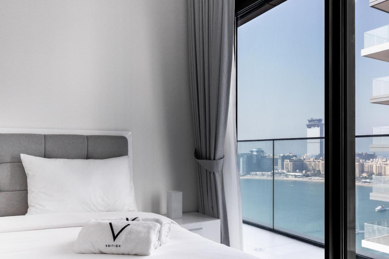 Apartment Sea View With Private Access! 3br & Maid Rm Dubai