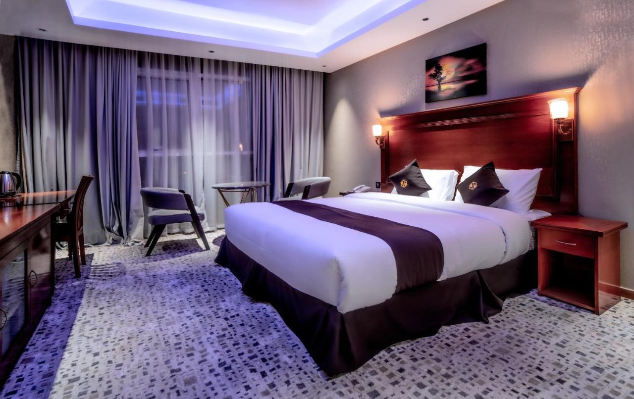 Otel Raha Grand 3*