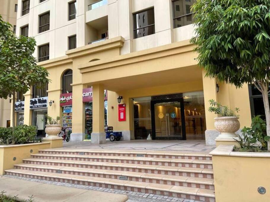 Jbr Sea View 2 Bedroom Apartment Dubai