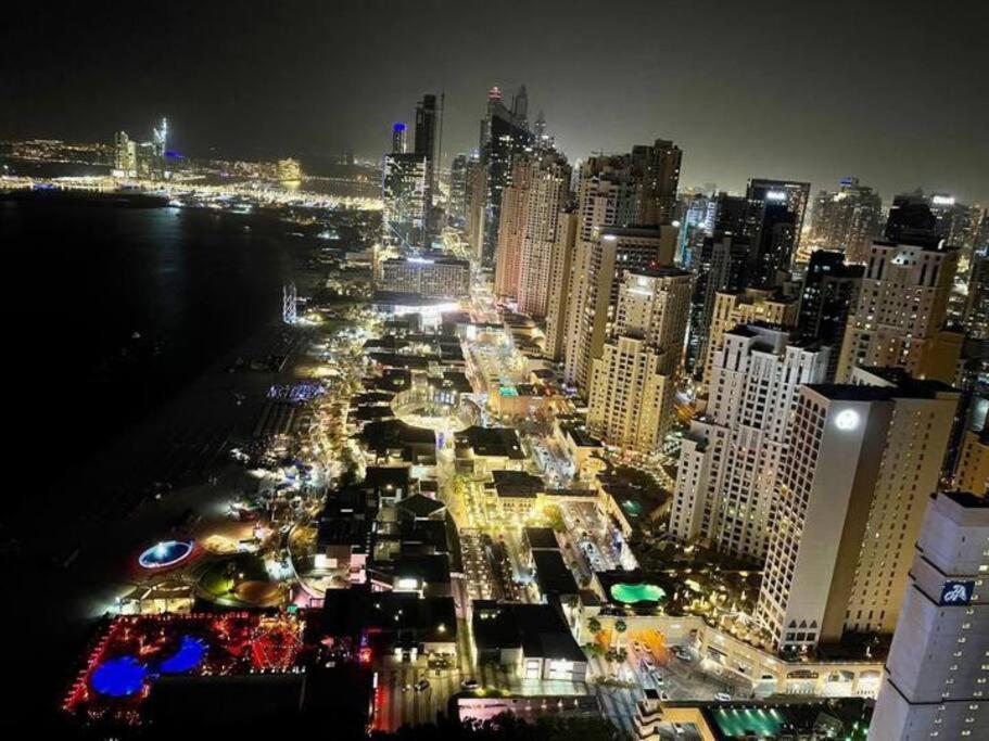 Jbr Sea View 2 Bedroom Apartment Dubai
