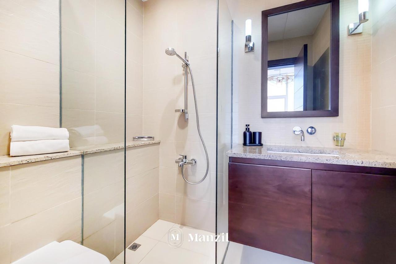 Apartamento Manzil - Lavish 3br With Private Beach At Tiara Palm Jumeirah Dubai