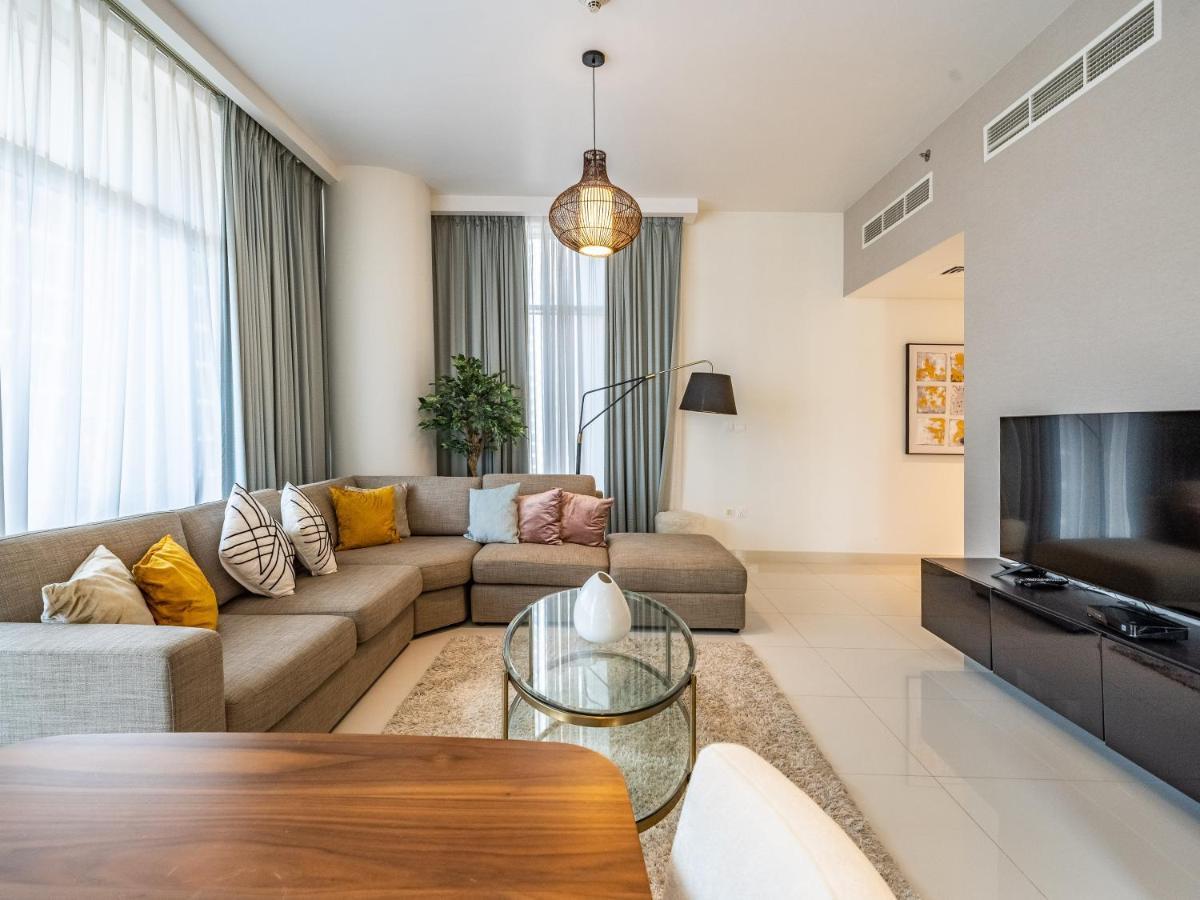 Charming 2br In Boulevard Crescent - Downtown Apartment Dubai