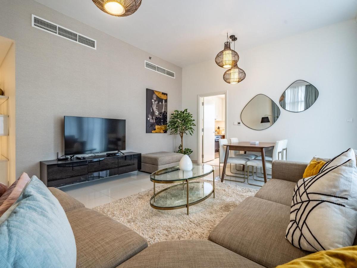 Charming 2br In Boulevard Crescent - Downtown Apartment *