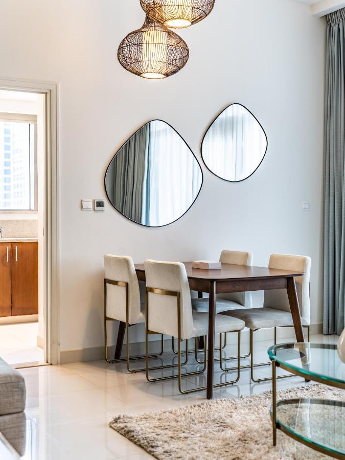 Charming 2br In Boulevard Crescent - Downtown Apartment Dubai