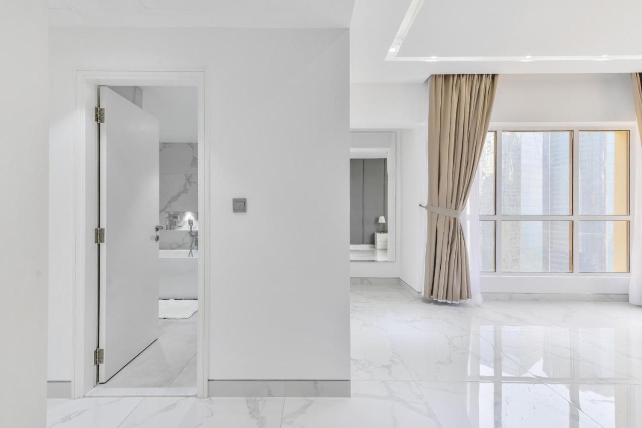 Beachside Bliss - Luxurious 2 Bedroom Jbr *