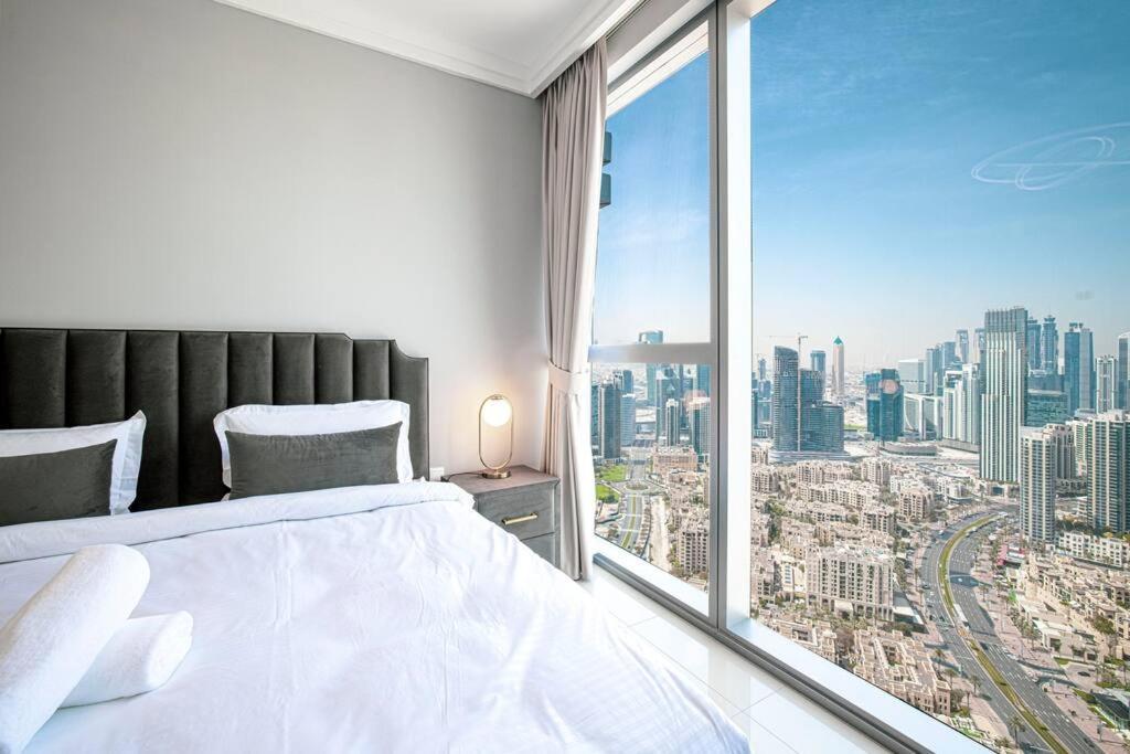 Magnificent Brand New Lux 3br Burj & Fountain View * Dubai