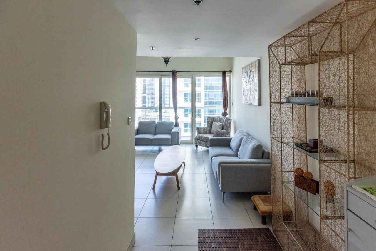 Lux Spectacular Marina View Apartment