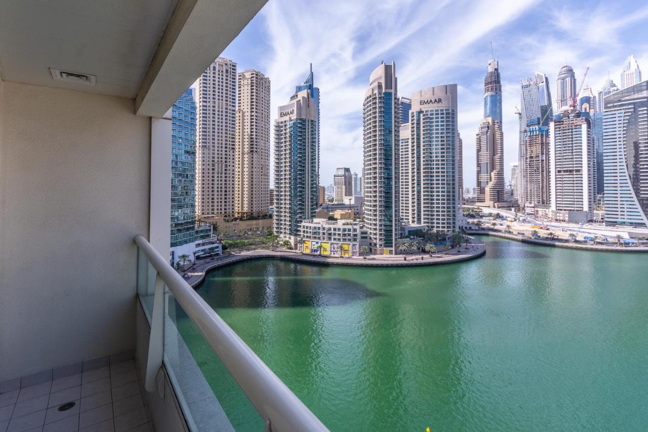 Lux Spectacular Marina View Apartment Dubai