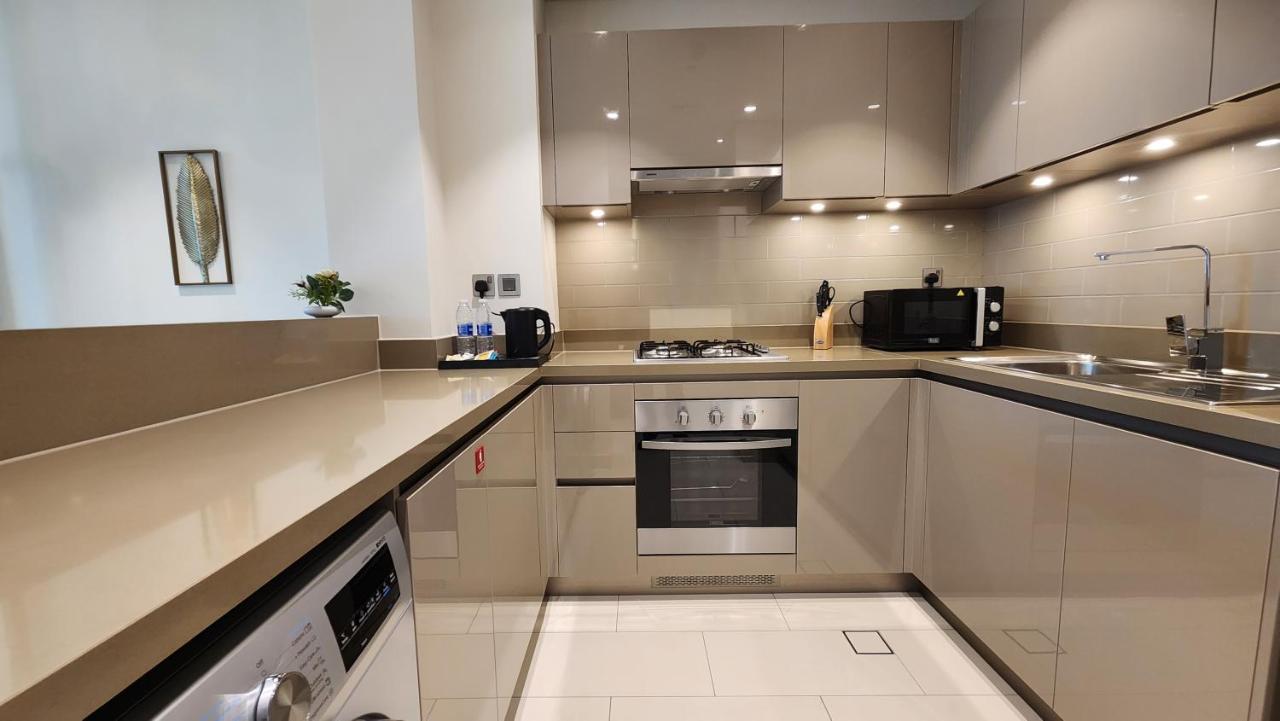 By Latinem Luxury 1br G5515 Near Burj Khalifa Apartment *