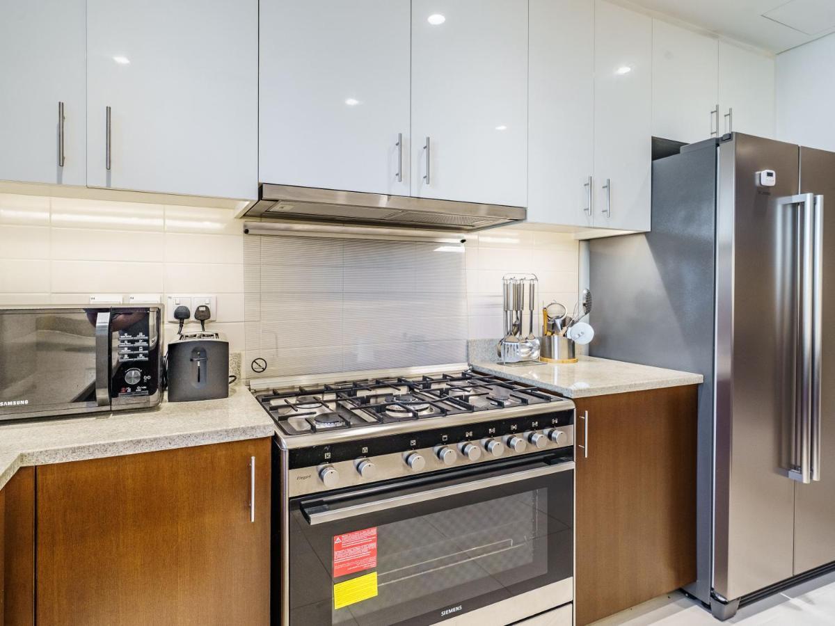 Classy 2br In Boulevard Crescent - Downtown *