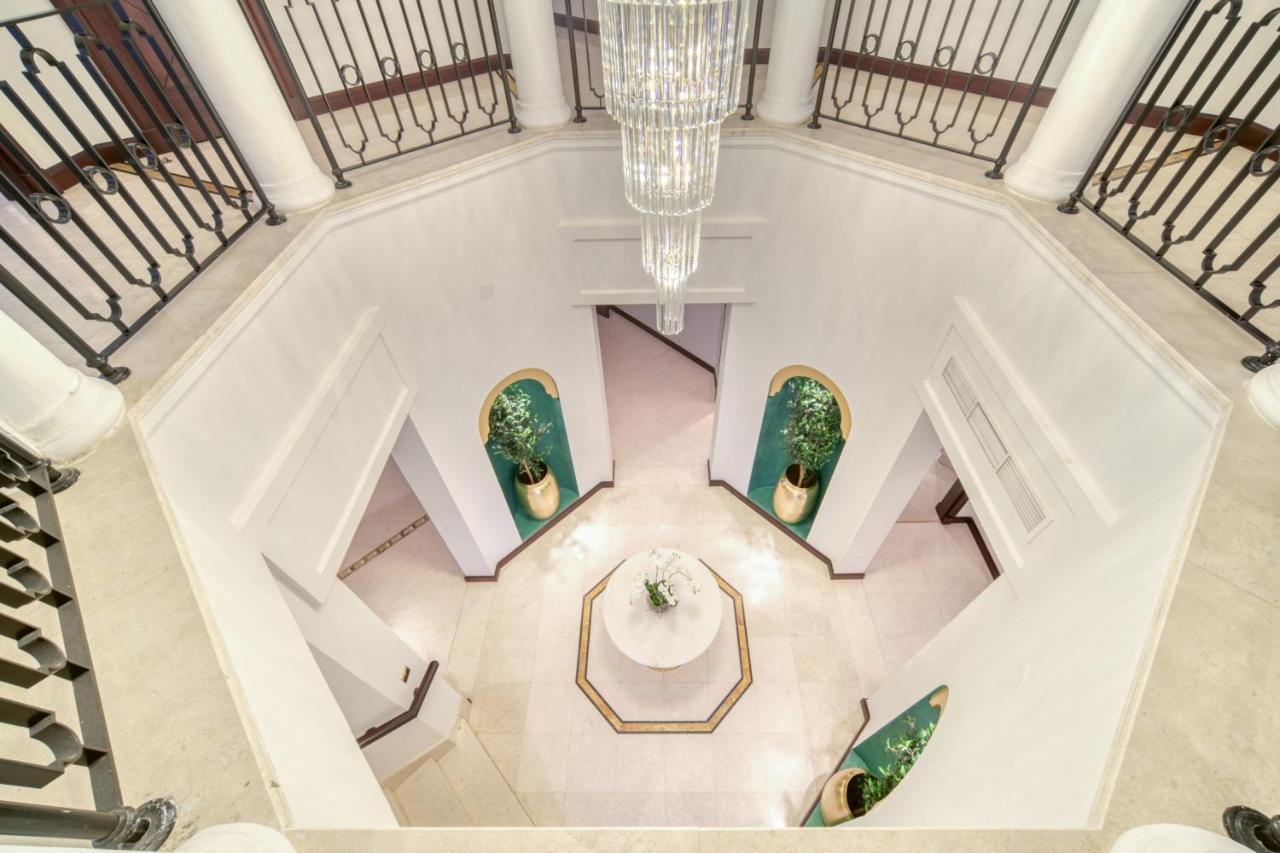 Frond E Villa, Palm Jumeirah - Mint Daire *