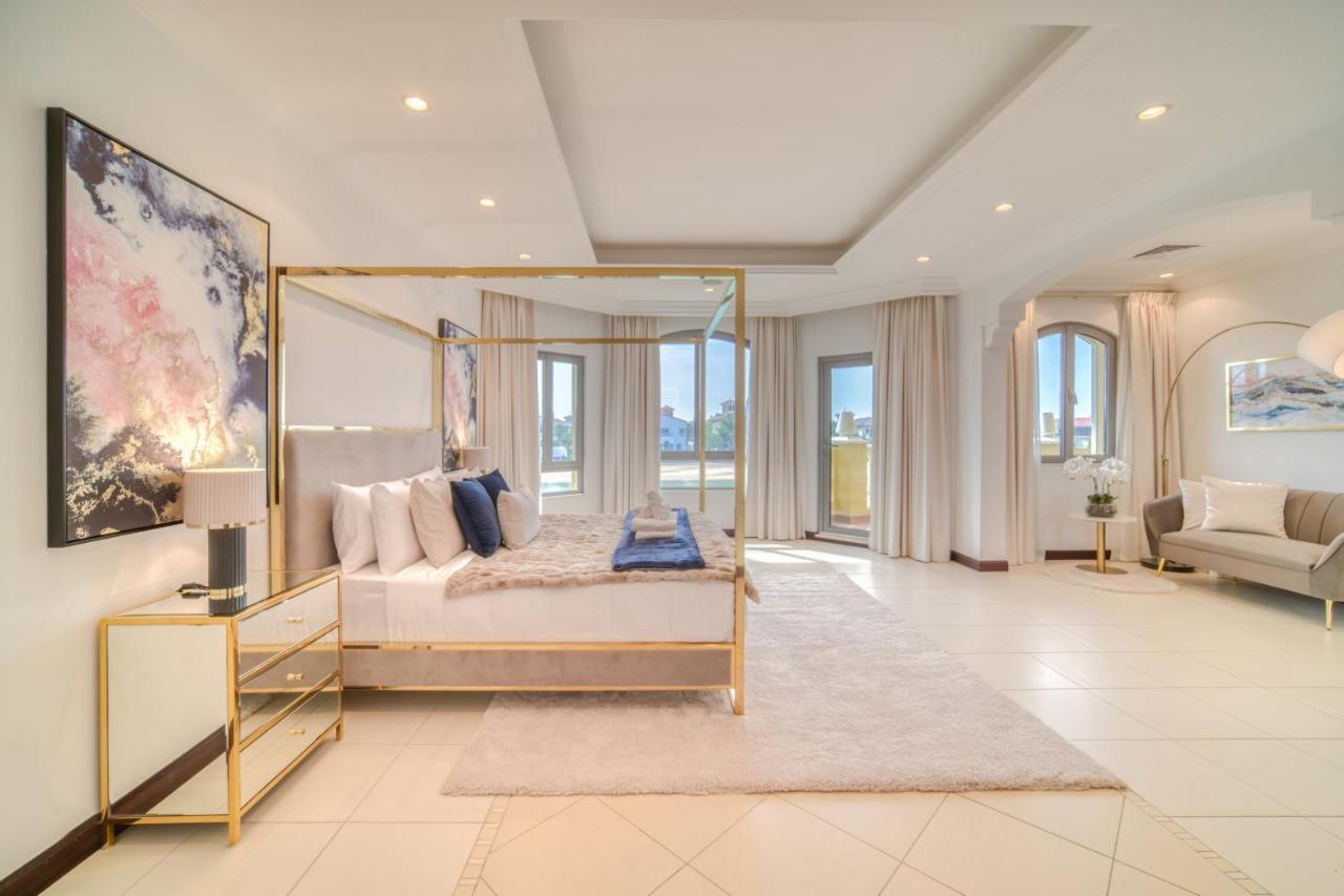 Frond E Villa, Palm Jumeirah - Mint Daire