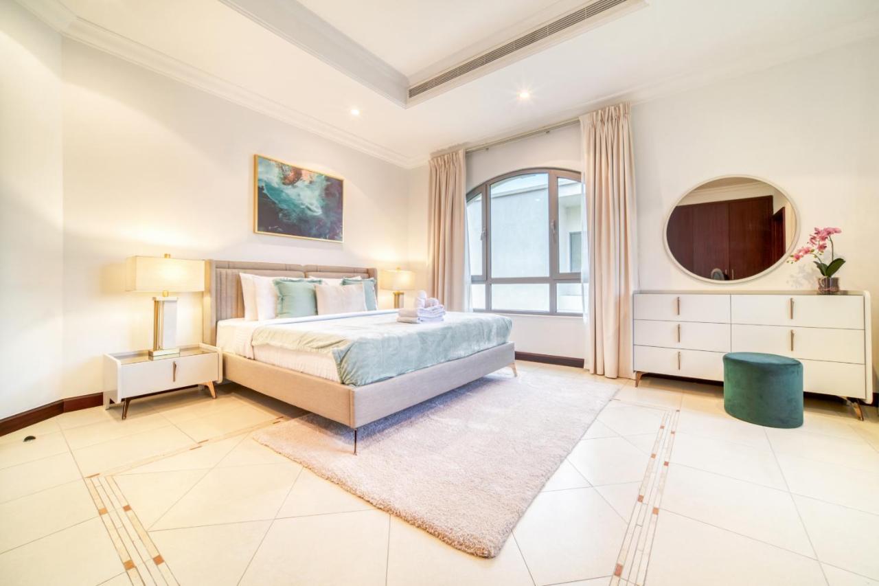 Frond E Villa, Palm Jumeirah - Mint Dubai