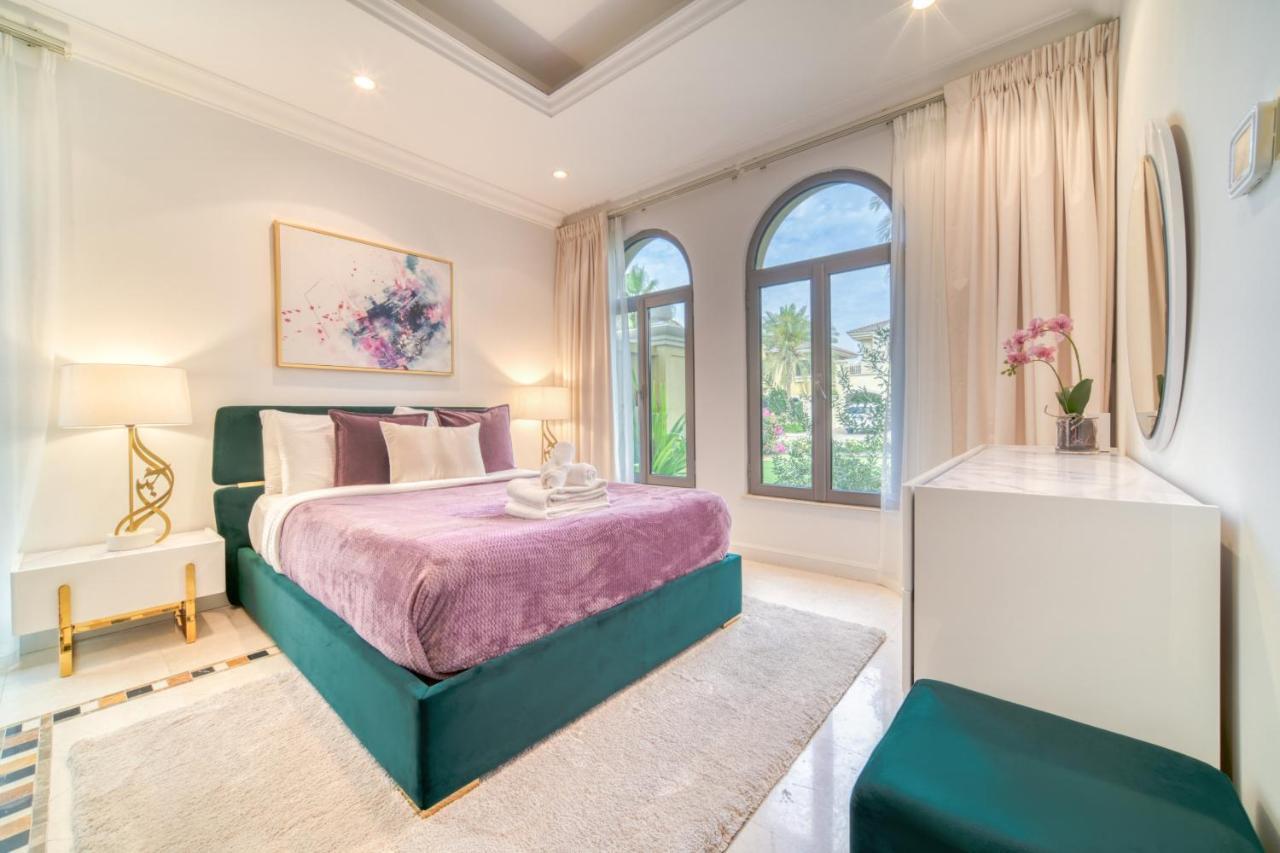 Frond E Villa, Palm Jumeirah - Mint Daire *