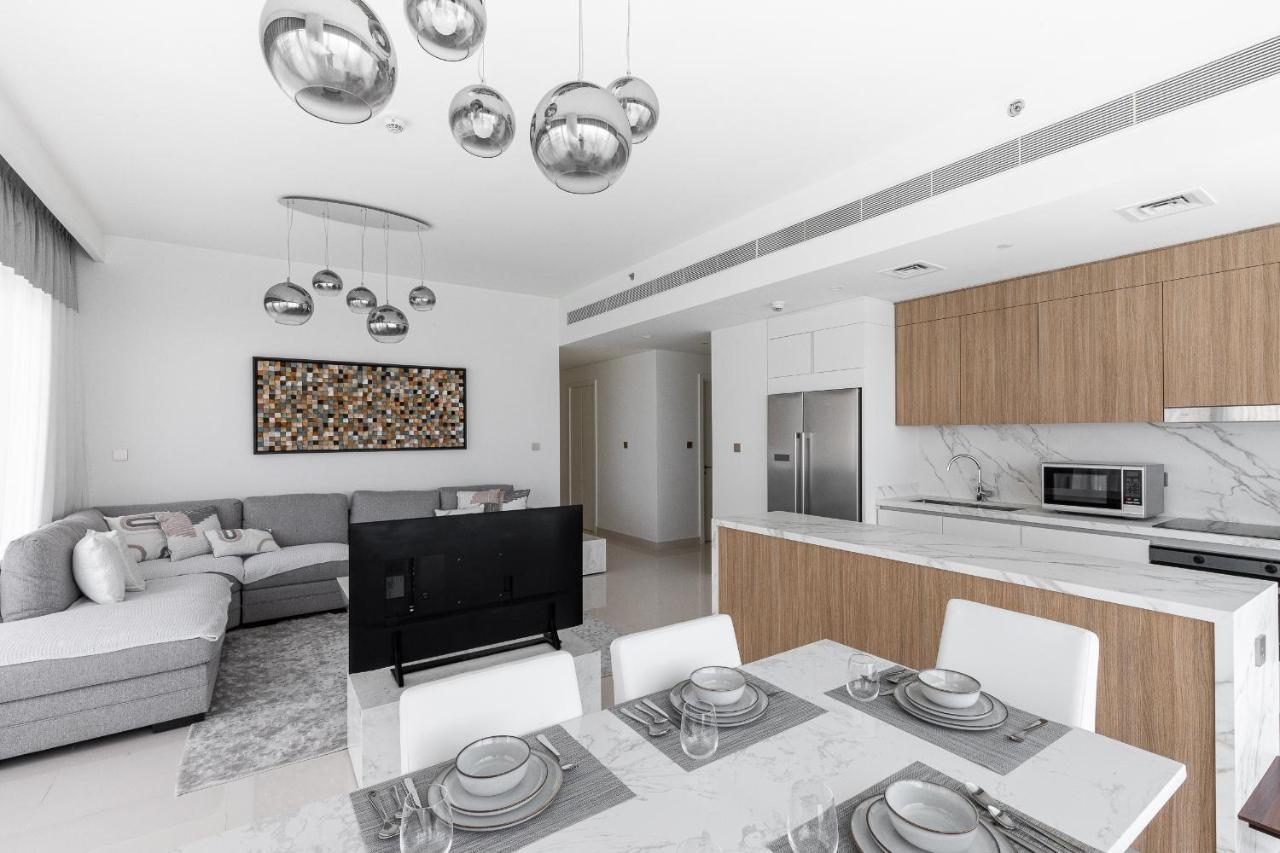 Sea View With Private Access! 3br & Maid Rm Apartment *