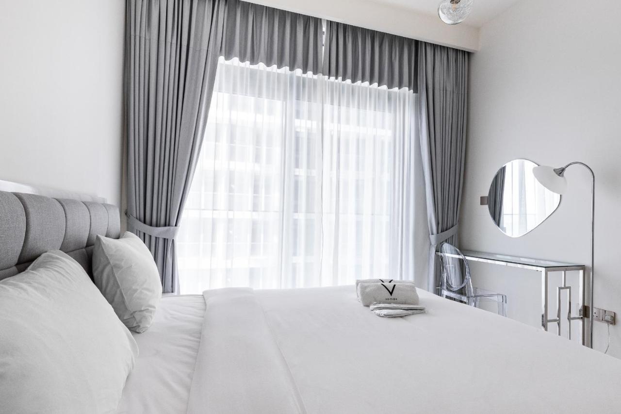 Sea View With Private Access! 3br & Maid Rm Apartment *