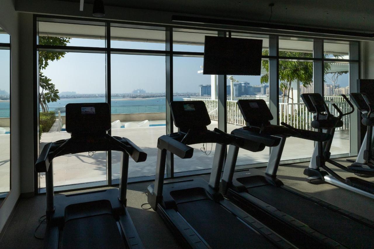 Apartment Sea View With Private Access! 3br & Maid Rm Dubai