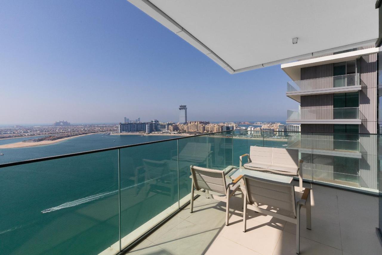Apartment Sea View With Private Access! 3br & Maid Rm